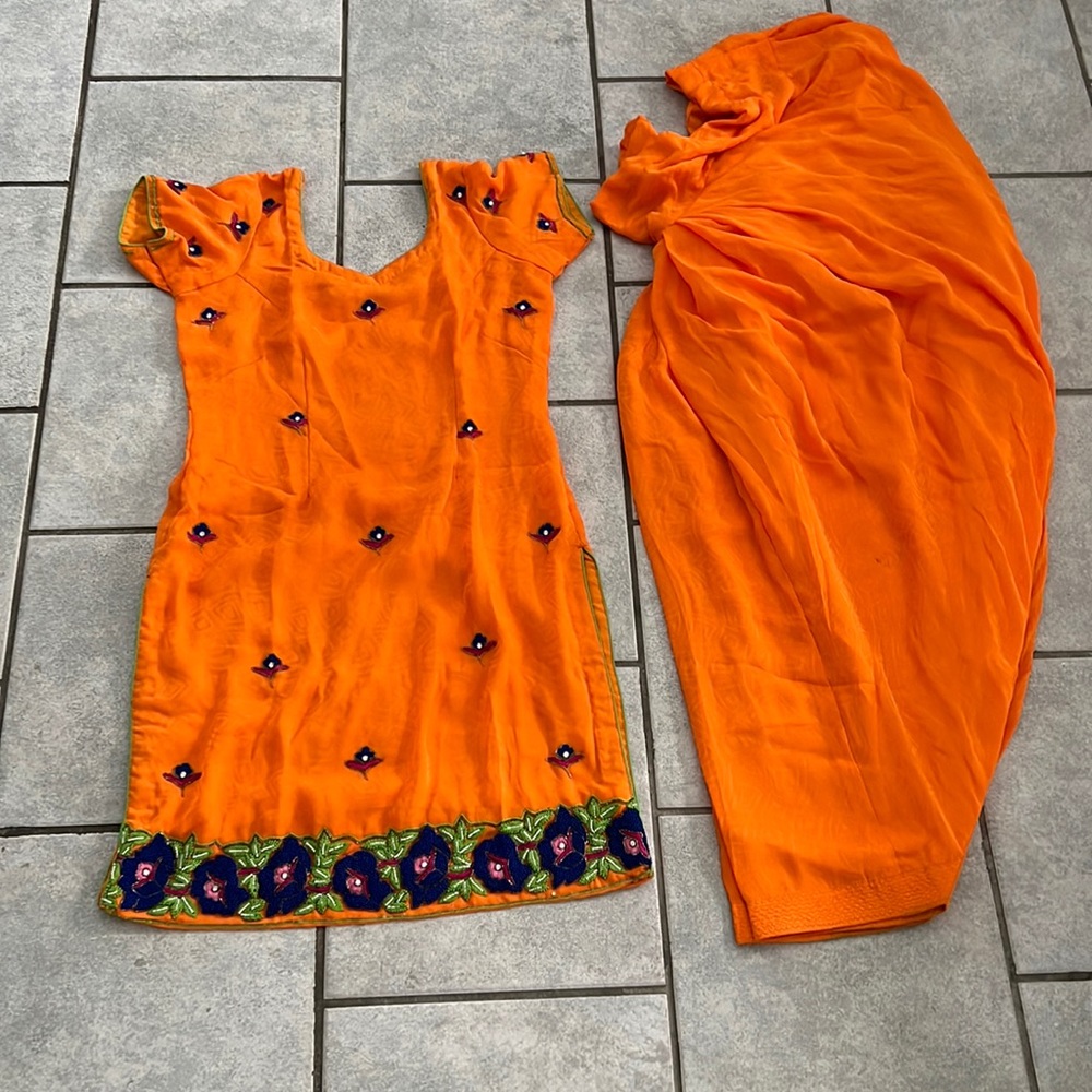 Punjabi Pakistani Indian salwar suit handwork embroidery